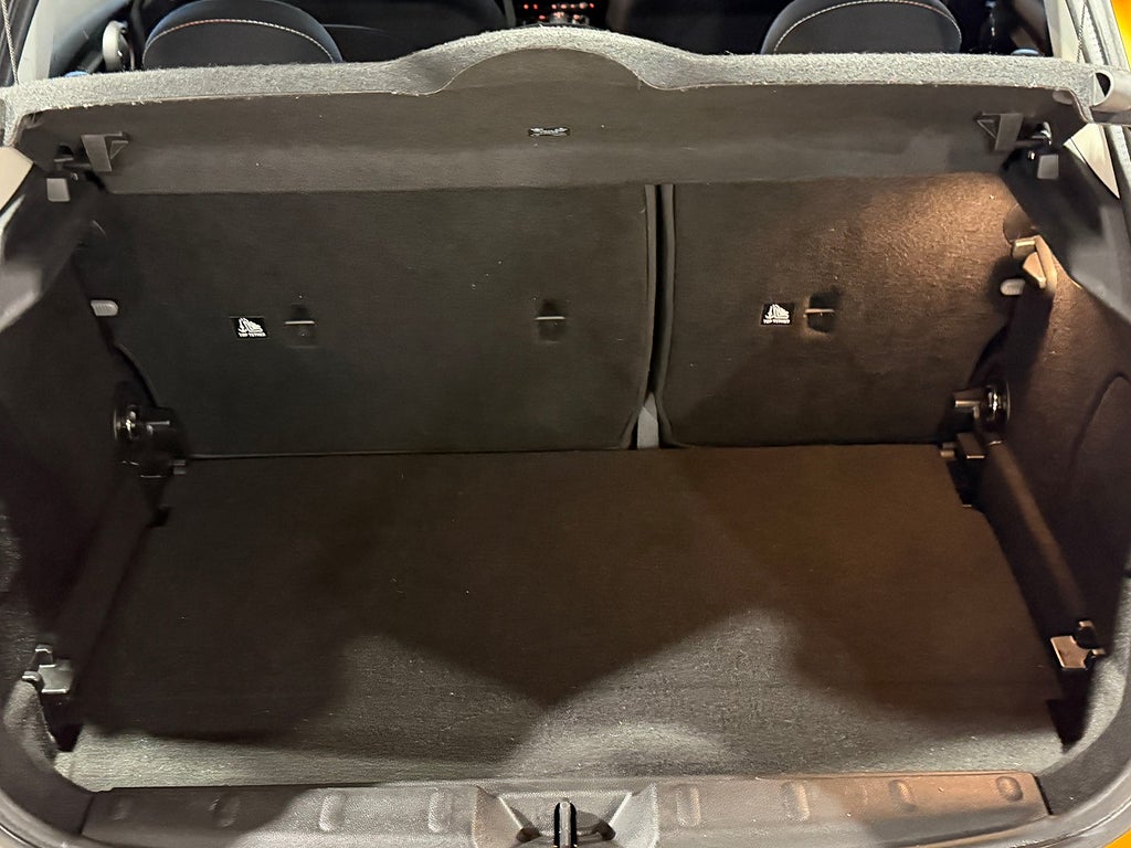 MINI Cooper 5-dörrars Pepper | Automat | P-sensorer bak 2017