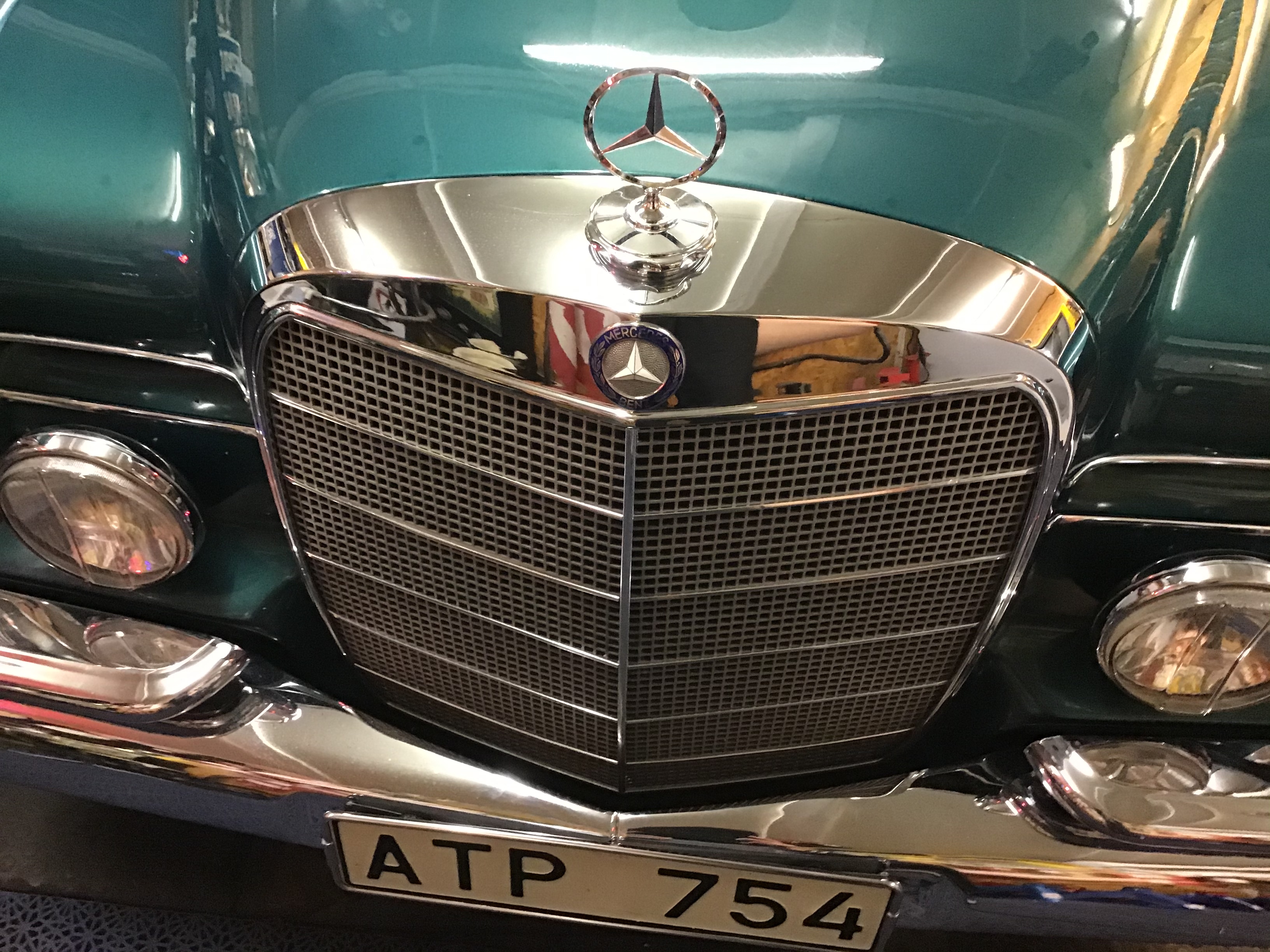 Mercedes-Benz 220 SE / B 1961, kuva 4/42