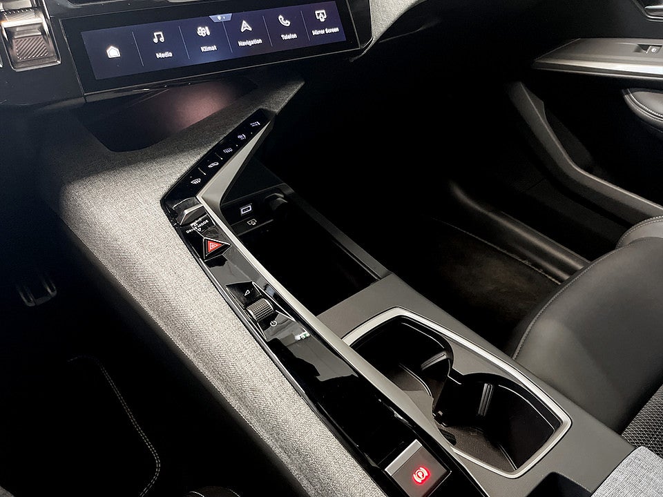 Bild på Peugeot 5008 GT Hybrid 145hk Aut 7-SITS B-KAMERA NAVI