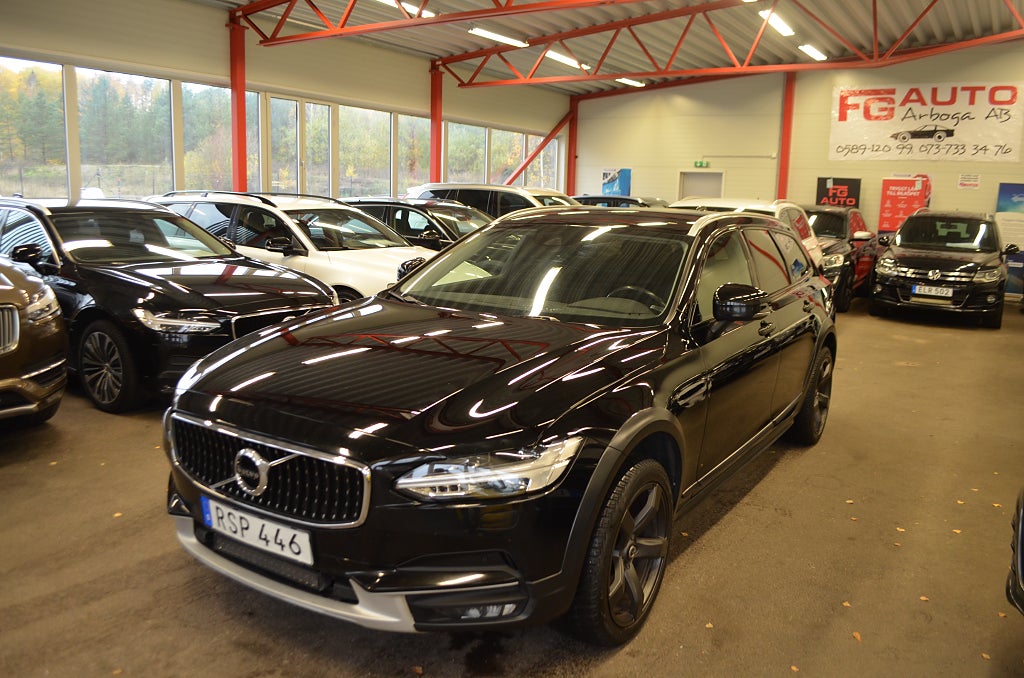 Volvo V90 Cross Country