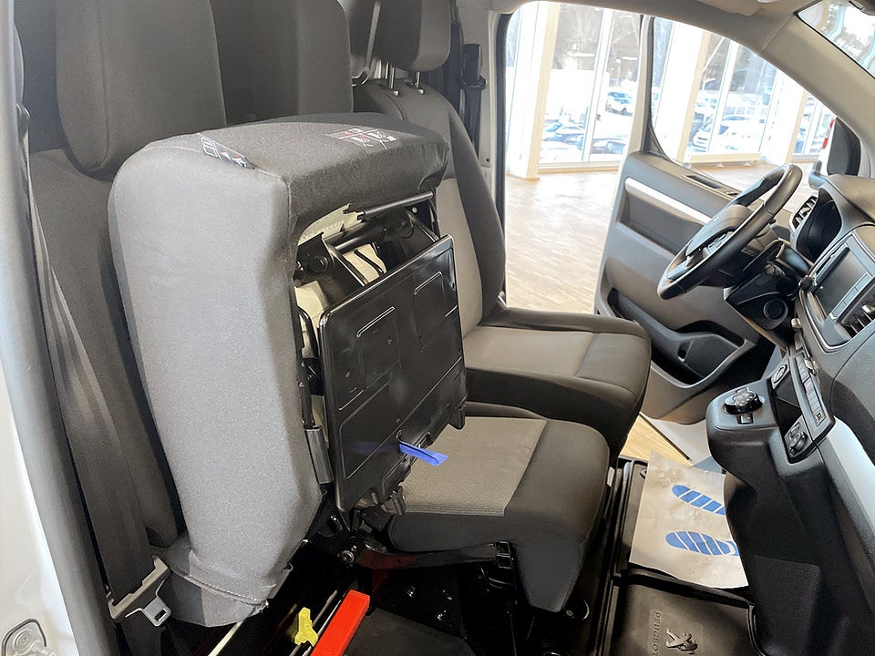 Bild på Peugeot Expert PRO+ 2.0 BHDi 145hk Aut L3 B-KAMERA DRAG