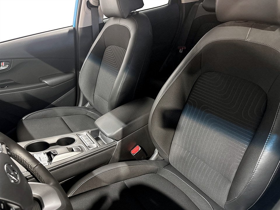 Bild på Hyundai Kona Essential 39.2kWh 136hk Aut - B-KAMERA, RATTVÄRME