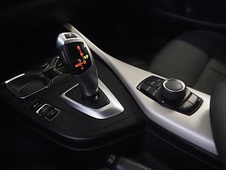 Halvkombi BMW 118I 19 av 20