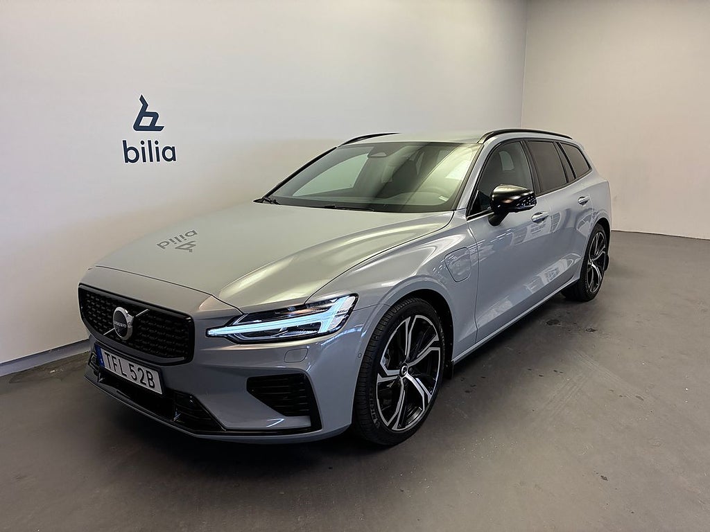 Volvo V60 T6 Plus Dark Edition / Dragkrok / 360 Kamera /...