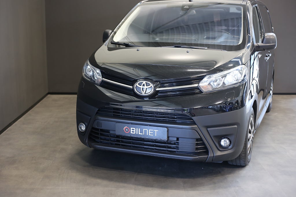 Toyota ProAce Panel Van 1.6 D-4D*3,99%*Värmare Drag MOMS