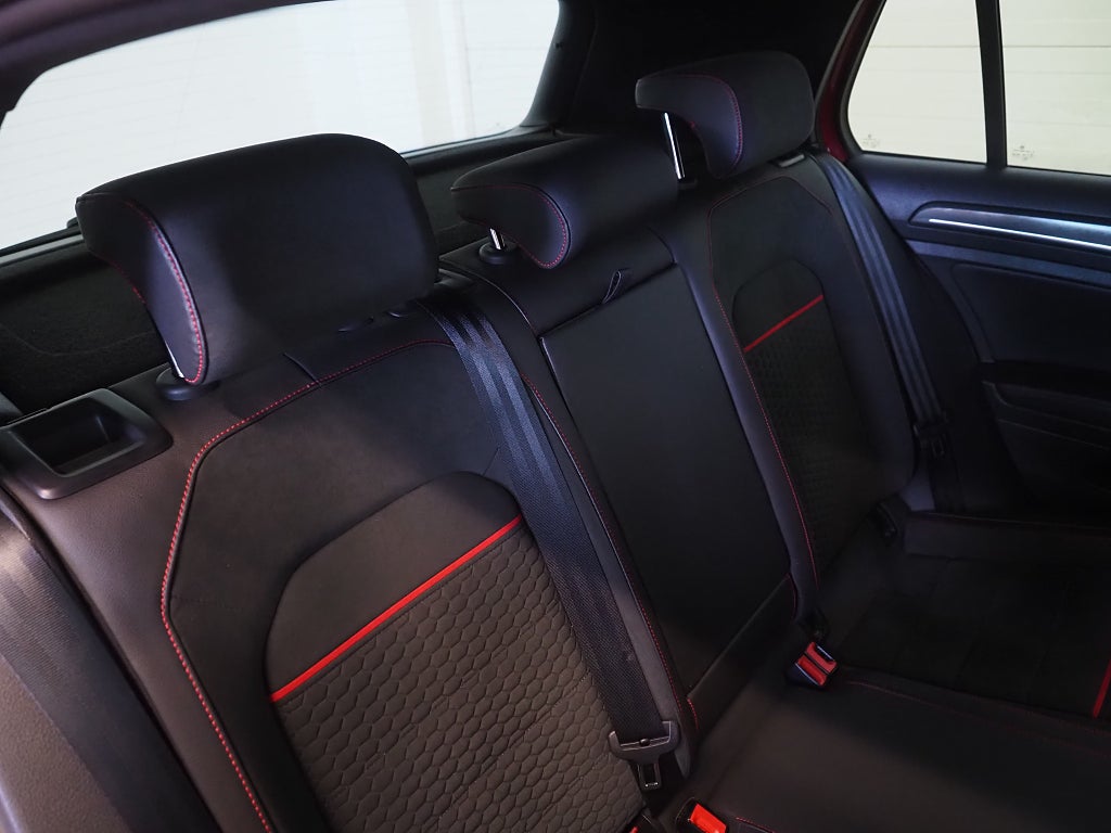 Volkswagen Golf GTI Performance 2.0 TSI 245hk Taklucka Dynaudio Cockpit 2018