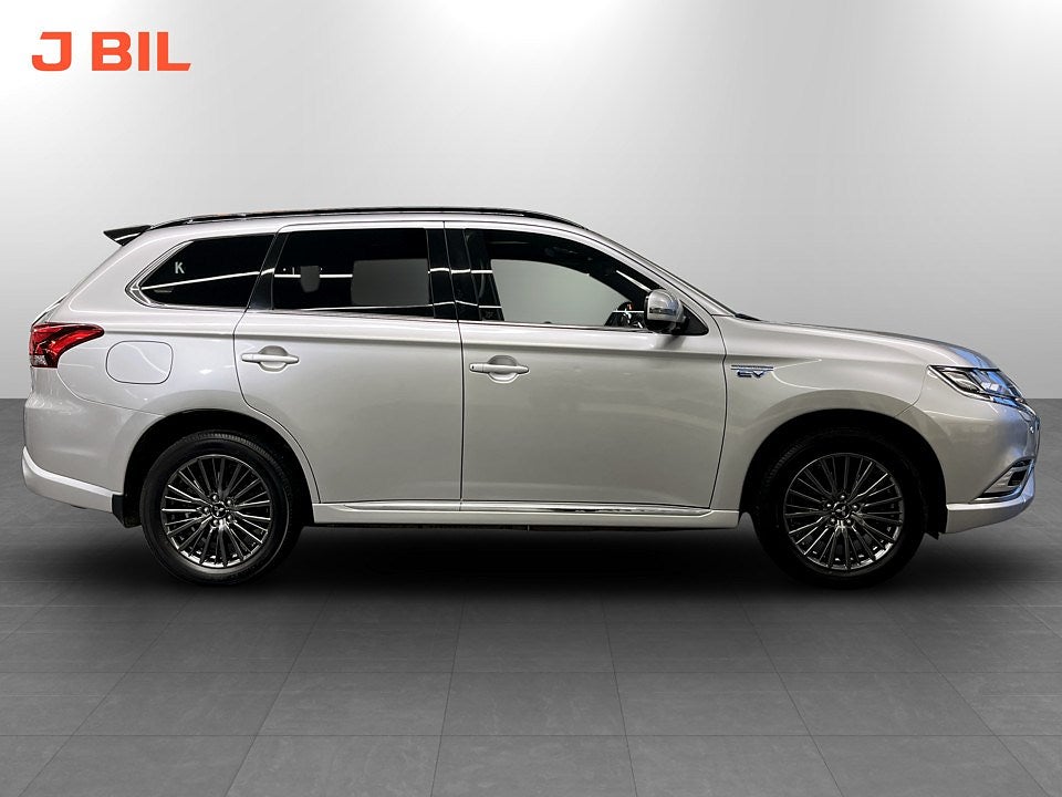 Bild på Mitsubishi Outlander S-Edition PHEV CVT 224hk Aut AWD - B-KAMERA, DRAG