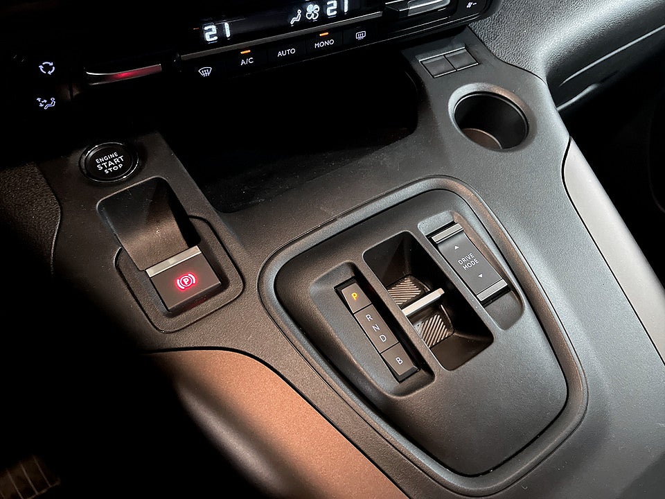 Bild på Peugeot Rifter GT 50kWh 136hk Aut L2 7-SITS 360