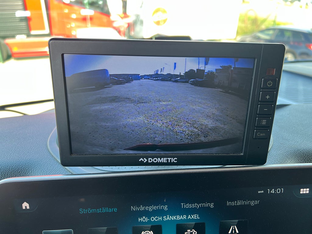 Mercedes-Benz Arocs 3251 Tridem Lastväxlare, Fullt Plogutrustad