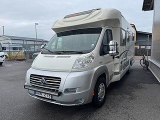 Husbil-halvintegrerad Carthago C-Line T4.9 180HK AUT 22 av 24