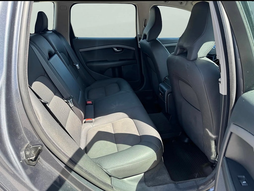 Volvo V70 2.0F Kinetic# Ny besiktad#Fullservad - miniatyr 13