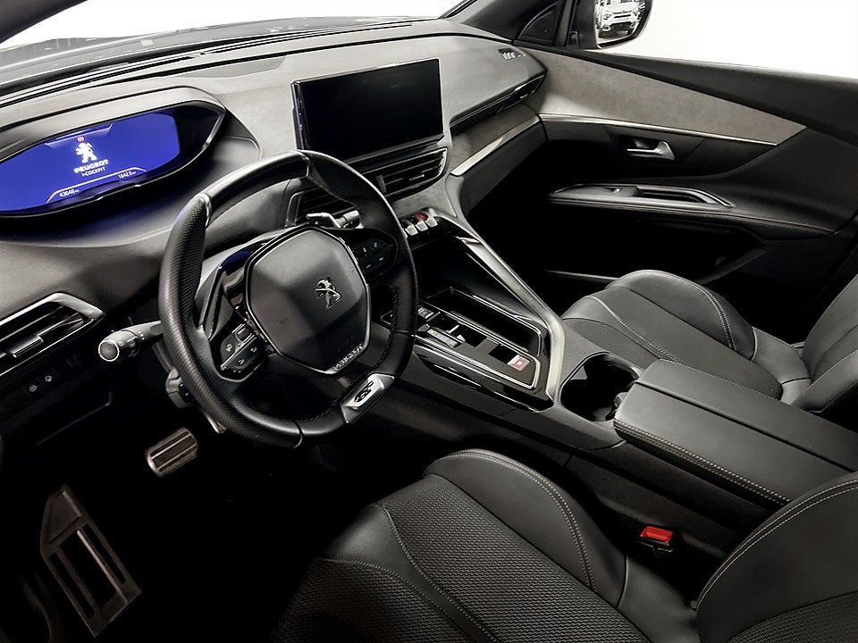 Bild på Peugeot 5008 GT 1.2 PT 130hk Aut 7-SITS B-KAMERA CARPLAY