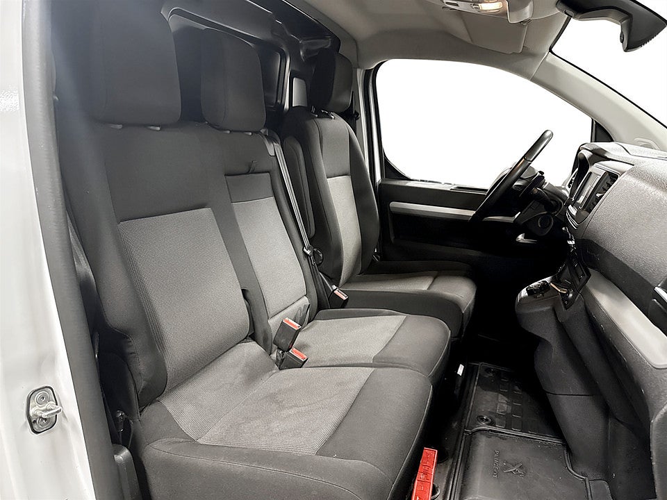 Bild på Peugeot Expert PRO+ 2.0 BHDi 145hk Aut DRAG B-KAMERA