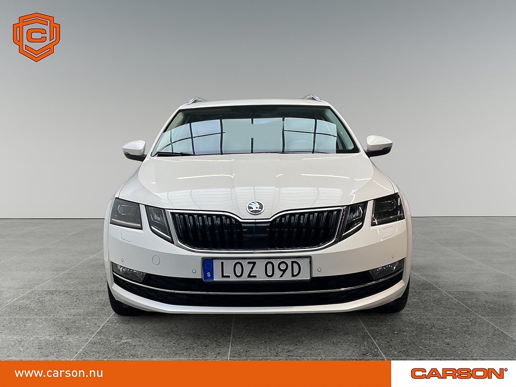 Skoda Octavia Kombi 2.0 TDI SCR 4x4 Style Värmare AppCarplay Dragkrok