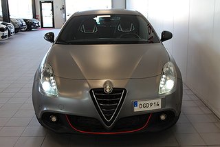 Halvkombi Alfa Romeo Giulietta 2 av 26