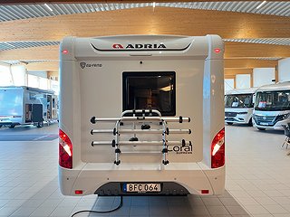 Husbil-halvintegrerad Adria CORAL SUPREME 670 SLT 4 av 26
