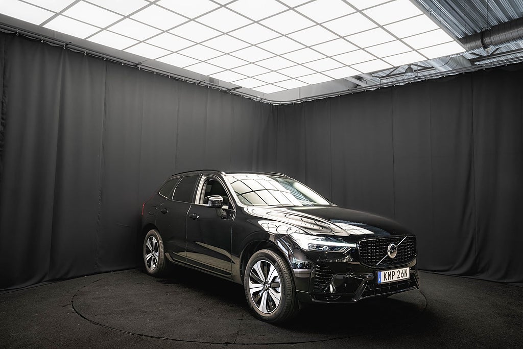 Volvo XC60 Recharge T6 II AWD PLUS DARK PANO DRAG LÄDER MOMS