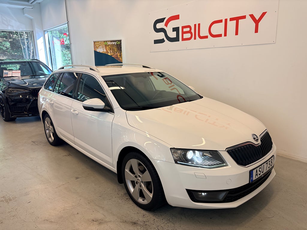 Skoda Octavia KOMBI 2.0 TDI  150HK  Elegance  AUTOMAT DRAG  0% RÄNTA 