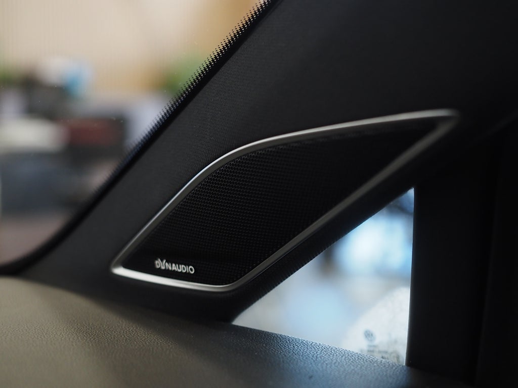 Volkswagen Golf SC TSI 150hk R-Line |Drag|Värmare|Dynaudio|