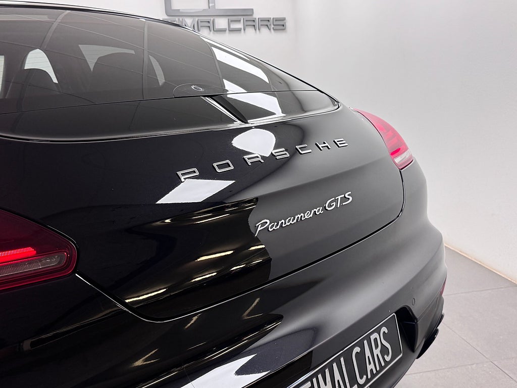 Porsche Panamera 4.8 V8 GTS PDK 4WD Lågmil 1-Ägare 440HK BOSE bild 22