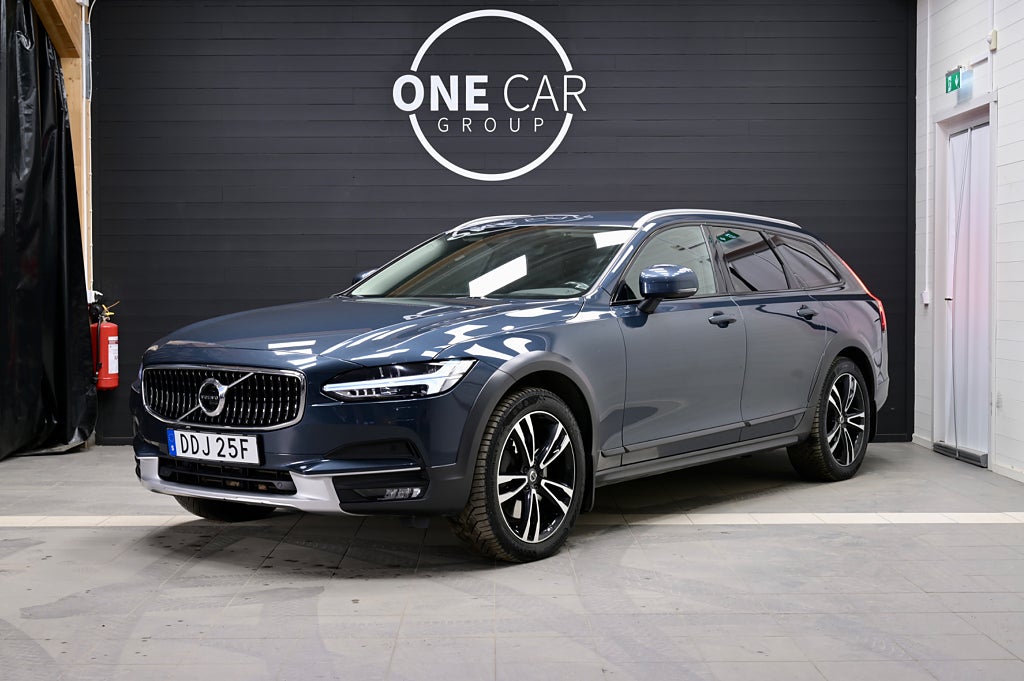 Volvo V90 Cross Country D4 AWD Momentum Kamera Drag D-Värm KamremBytt 