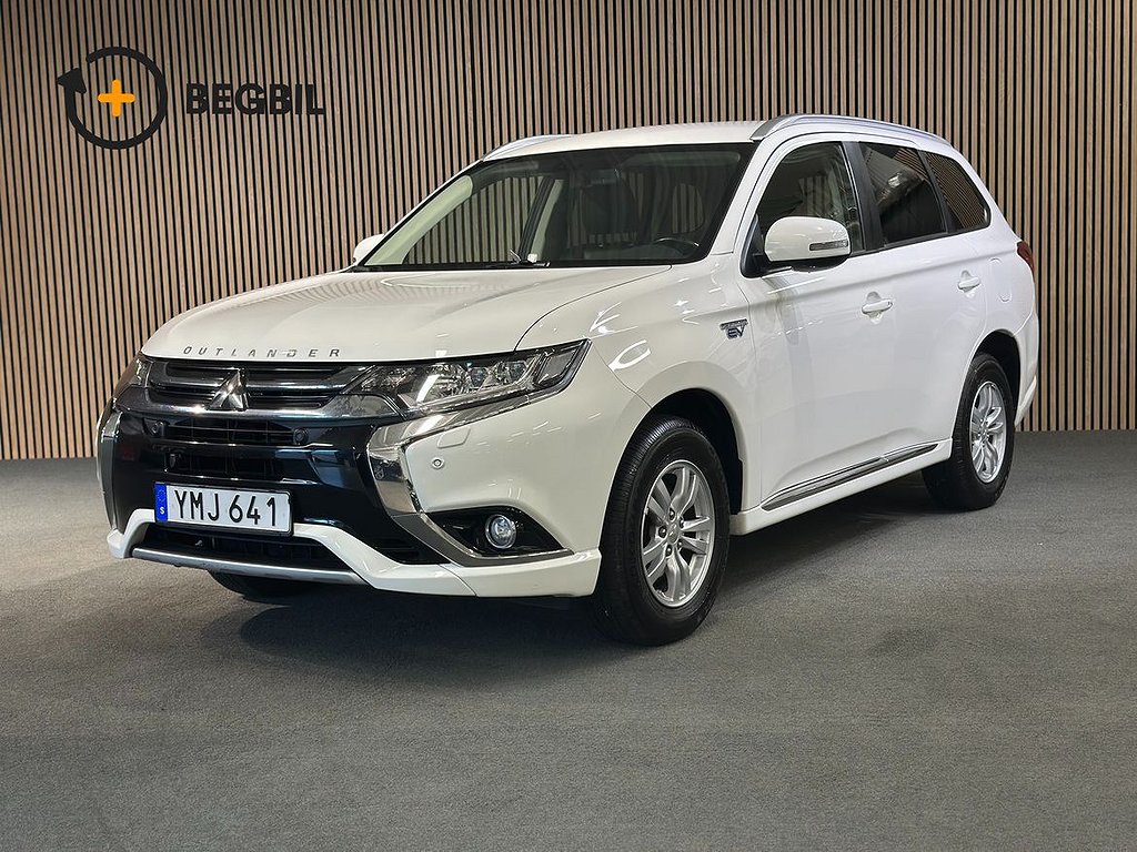 Mitsubishi Outlander PHEV 4WD Fleet Edition I Webasto värmare I Leasbar I 8044 mil I 