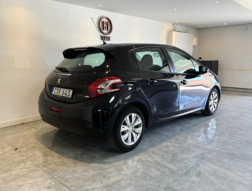 Peugeot 208  1.4 e-HDi EGS AUTOMAT NYBES P-SENSORER KAMREMBYTT