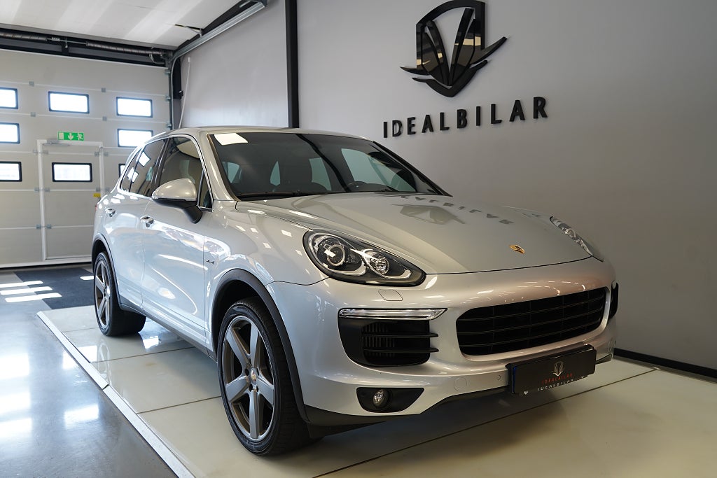 Porsche Cayenne Diesel TipTronic S // Se Utr 