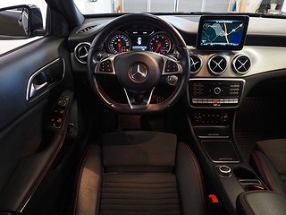 SUV Mercedes-Benz GLA 16 av 23