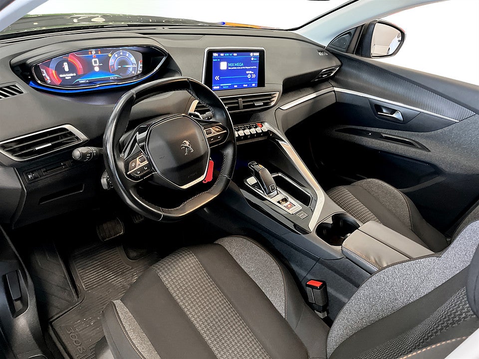 Bild på Peugeot 3008 Active 1.2 PT 130hk Aut BACKSENSORER DRAG