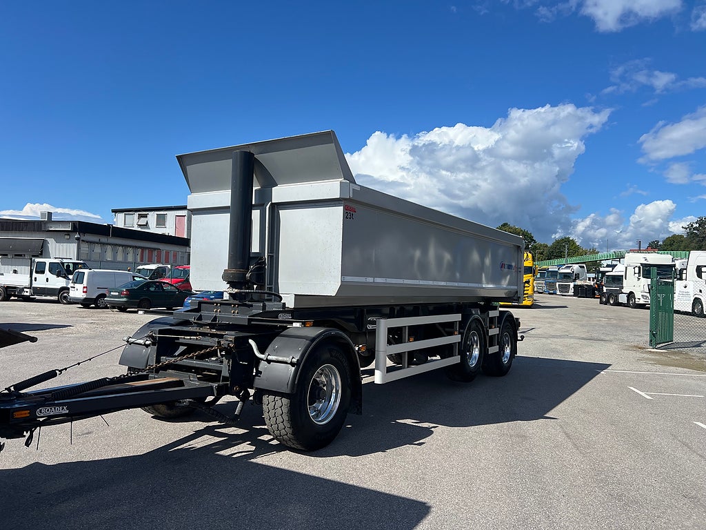 Övriga Roadex 3 Axlad tippvagn,
