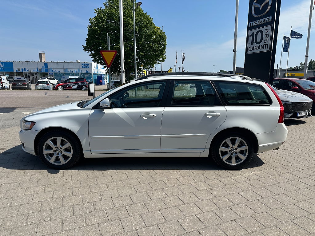 Volvo V50 T5 (230 hk) Kinetic DRAGKROK