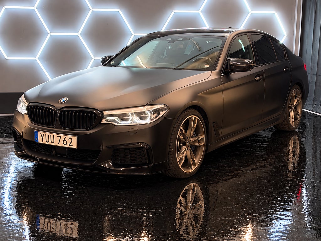 BMW M550i