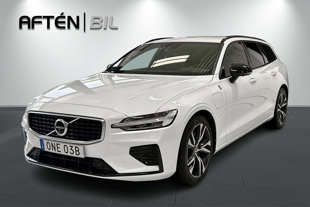 Volvo V60 T8 Recharge AWD 392hk R-Design Drag Värmare HuD BLIS