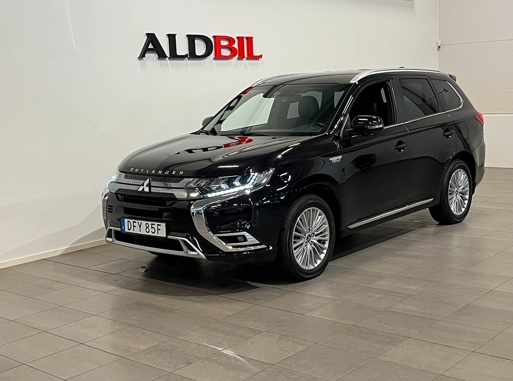 Mitsubishi Outlander 224hk Plug-in Hybrid 4WD Business Aut / Drag / Läder /Backkamera