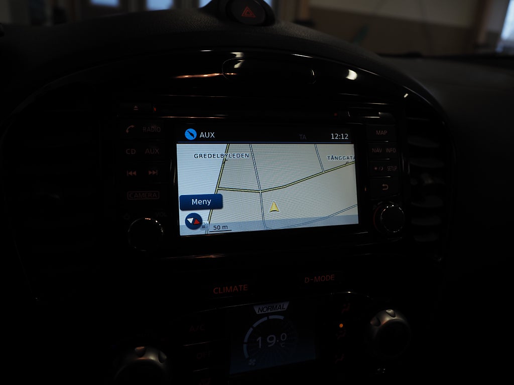 Nissan Juke 1.2 DIG-T 115hk N-Connecta Pano Navi Kamera Keyless 2016