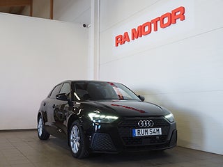 Halvkombi Audi A1 2 av 24