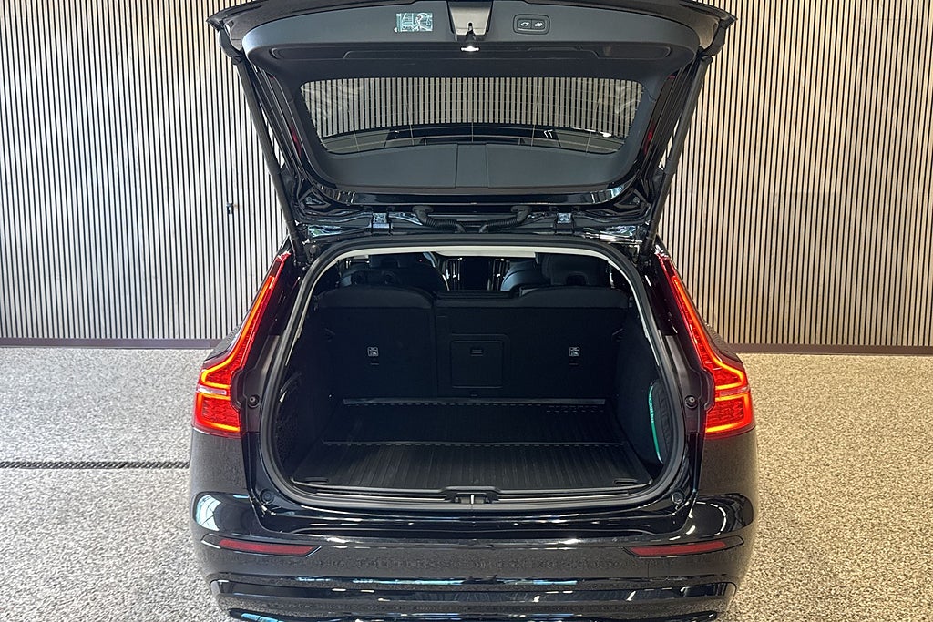 Volvo V60 T6 Plus Dark Nordic Edition Plug-in