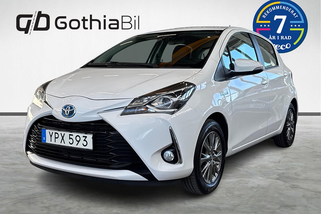 Toyota Yaris Hybrid e-CVT Active Automat Farthållare Backkamera ACC
