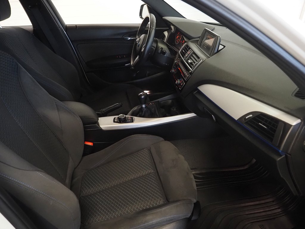 BMW 118 d xDrive 150hk M Sport PDC Farthållare 2017