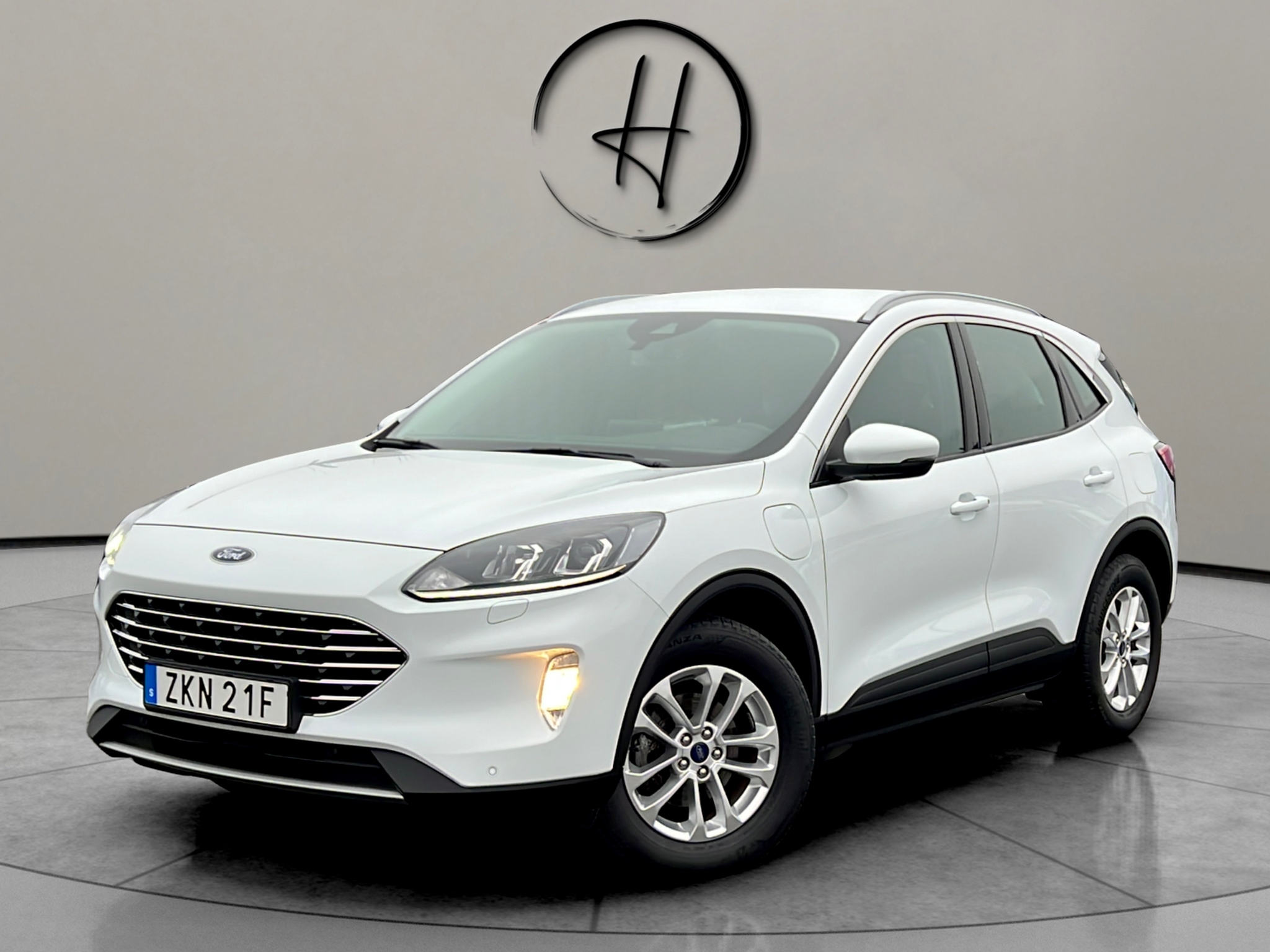 Ford Kuga 225hk Plug-In Hybrid 2022, bild 2/10