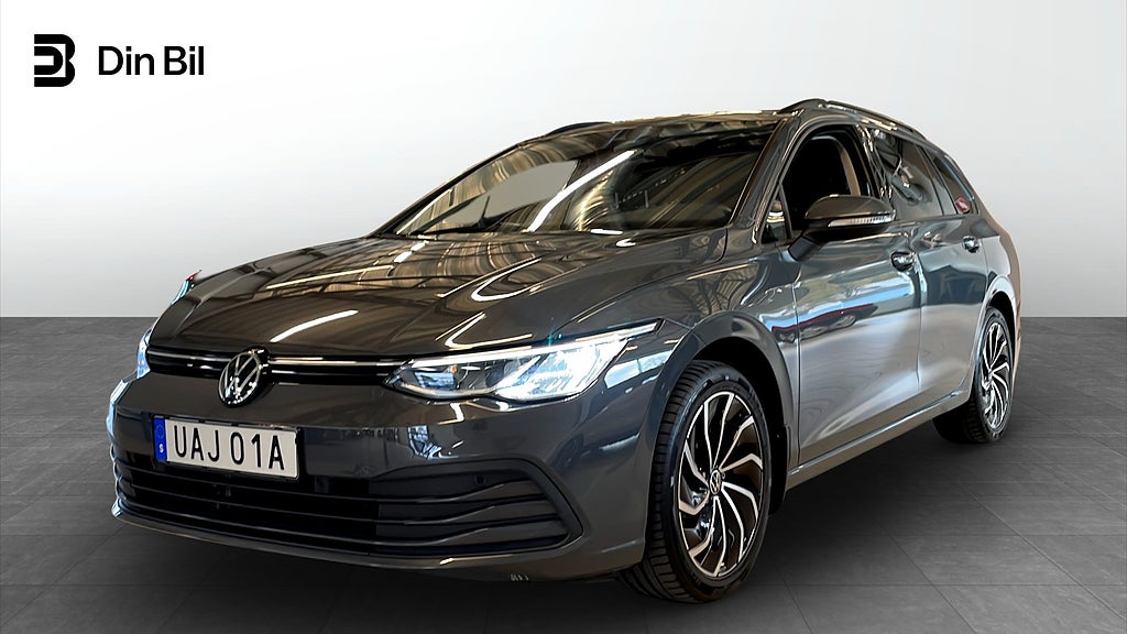 Volkswagen Golf Sportscombi 1.5 eTSI 131 Hk 2023 Drag B-Kamera Carplay