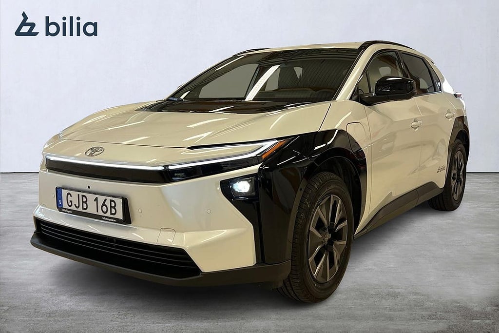 Toyota bZ4X AWD 73,1 kWh - EXECUTIVE 18" / 360-KAMERA / J...