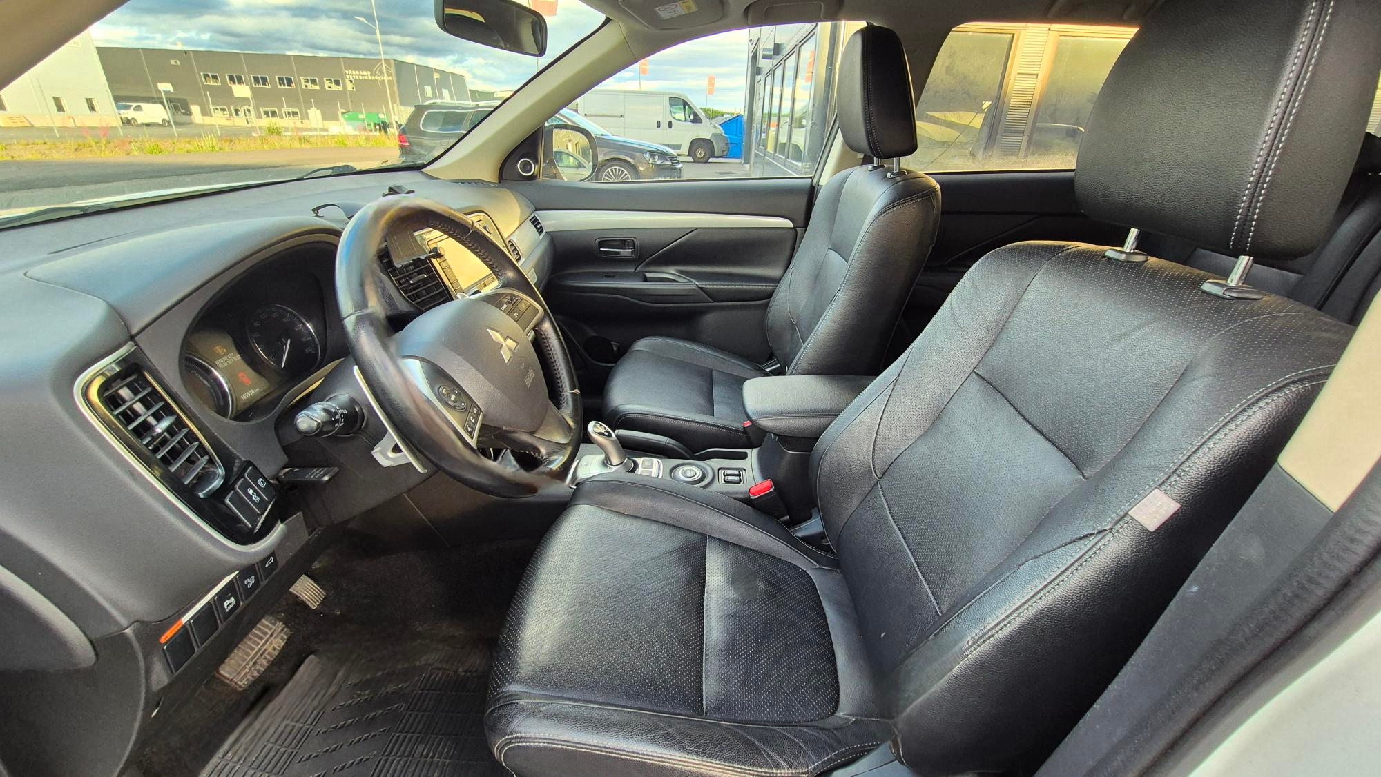Mitsubishi Outlander 2015, photo 6/32