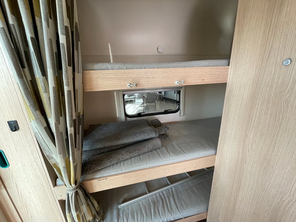 Adria Aviva 522 PK /Barnkammare / 7 bäddar / Solcell / Tält/ - Adria