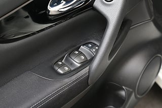 SUV Nissan Qashqai 13 av 23