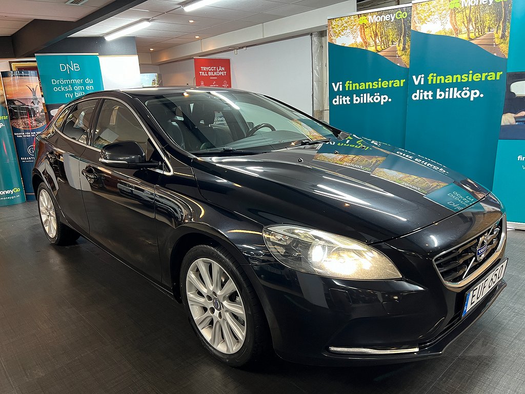 Volvo V40 D2 (114hk) 700kr/mån*S&V-däck 