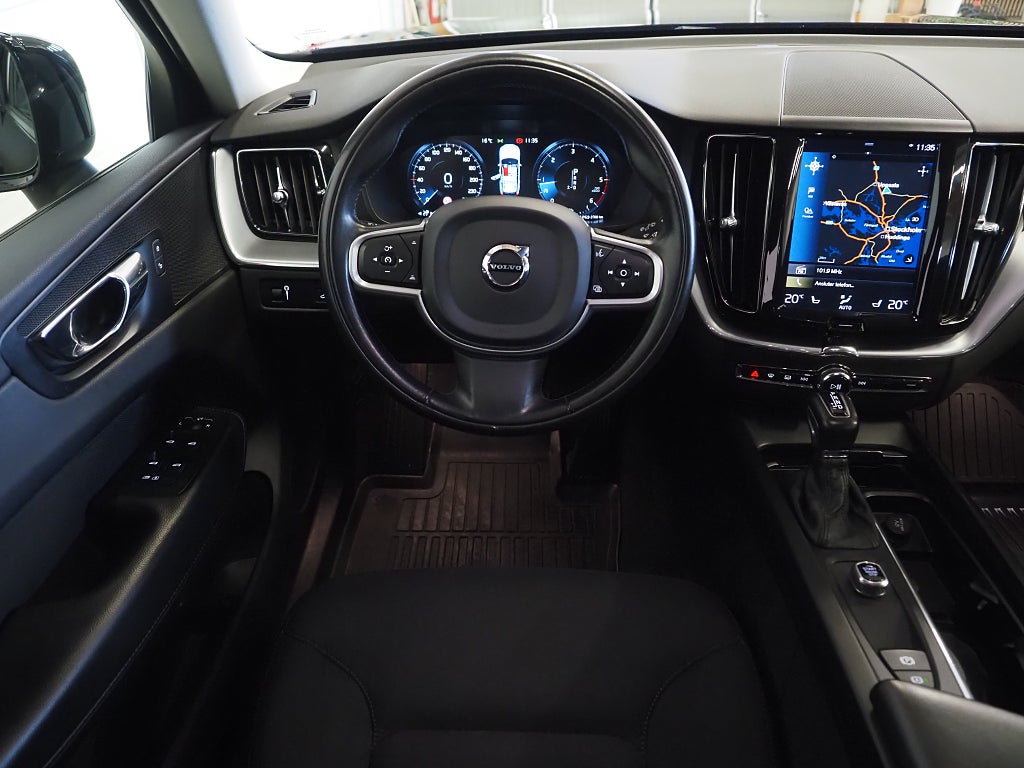 Volvo XC60 D4 Aut 190hk Momentum Teknikpkt B-Kamera D-Värm Navi 2020