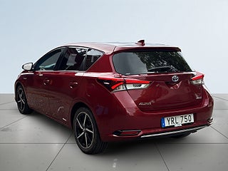 Toyota Auris Hybrid e-CVT LågSkatt/Navi/SoV-Däck/Kamera/MoK
