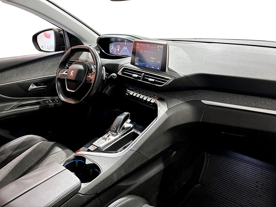 Bild på Peugeot 3008 Allure 1.2 PT 130hk Aut P-SENSORER 